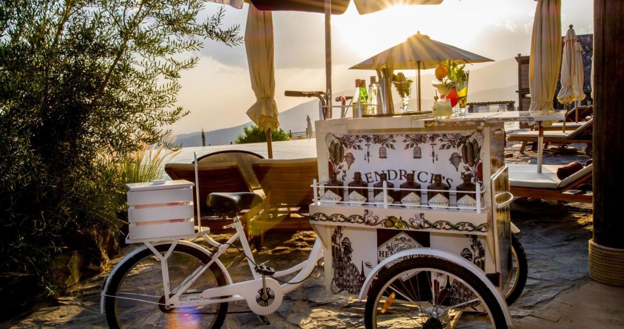 Alila Jabal Akhdar Hotel Al Khutaym Екстериор снимка A mobile bar