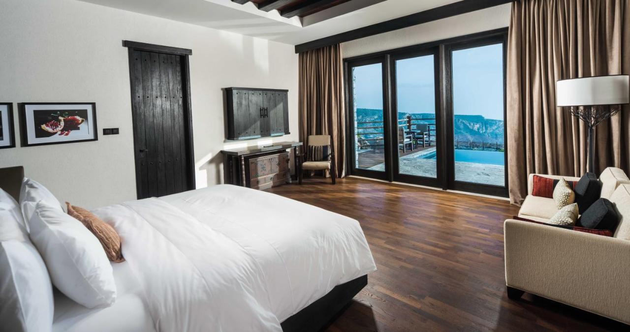 Alila Jabal Akhdar Hotel Al Khutaym Екстериор снимка A bedroom at the hotel